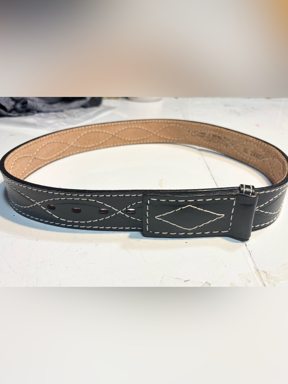Nocona black leather buckleless mechanic's belt 32”